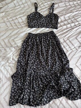 SHEIN Black Sunflower Maxi Skirt & Top Set